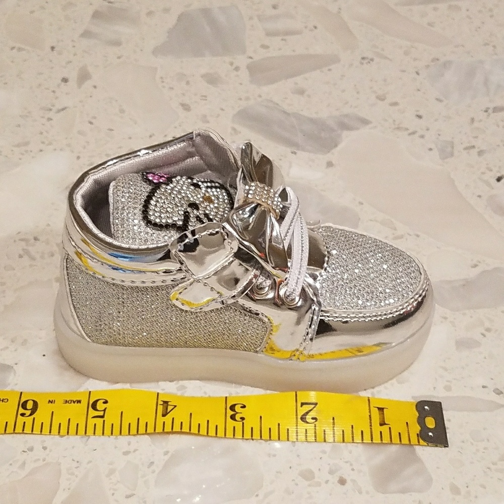 👟 NEW CHILDREN'S LUMINOUS SNEAKERS - Picture 4 of 4